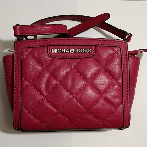 Michael Kors Selma Quilted Mini Crossbody Leather Purse - Picture 1 of 8